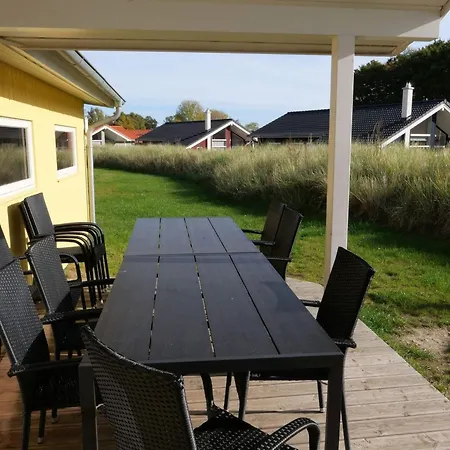 With Open-plan Living Area